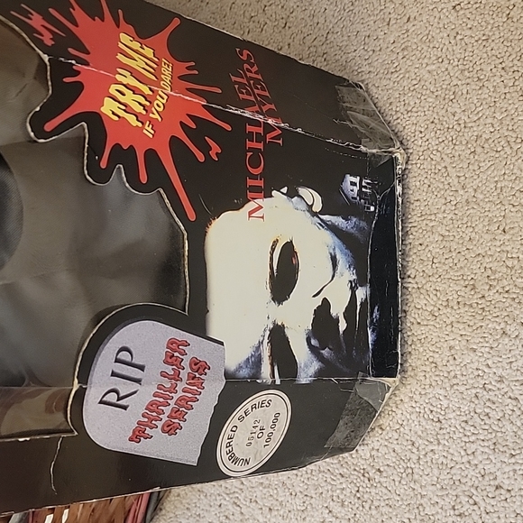 Halloween Michael Myers collectibles - Picture 2 of 13
